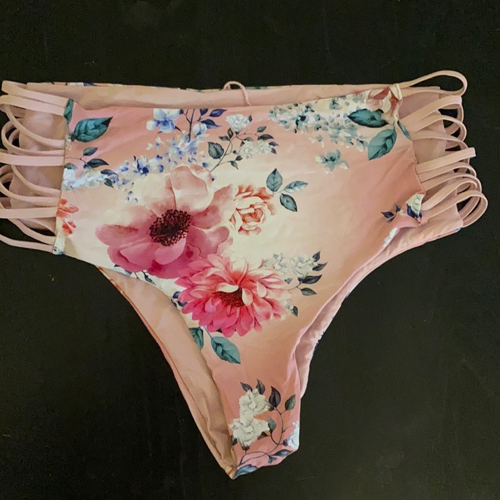 Tinibikini, high wasted bathingsuit